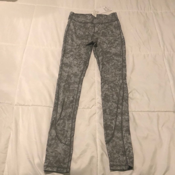 Joe’s Off Duty Pants - NWT Joe’s Off Duty platinum leggings